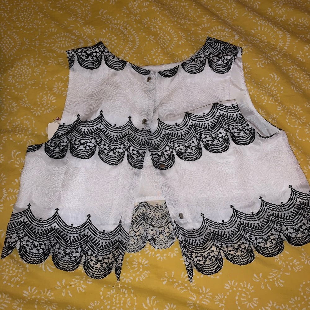 Blouse - Picture 2 of 3